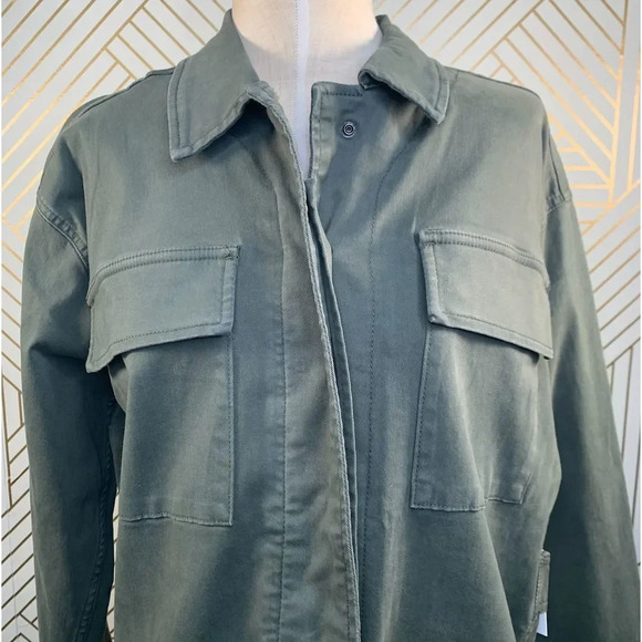 Good American The Utility Jacket in Olive Green - Picture 3 of 12